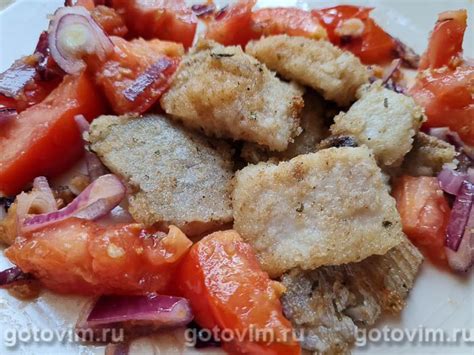 Жареная соленая селедка с овощным гарниром. Рецепт с фото