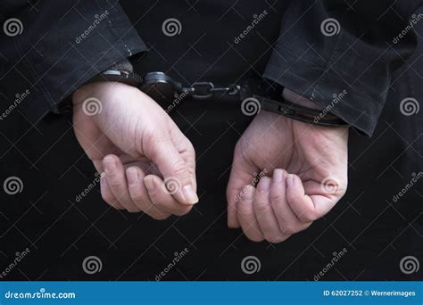 close  da mulher  esta sendo algemada foto de stock imagem de