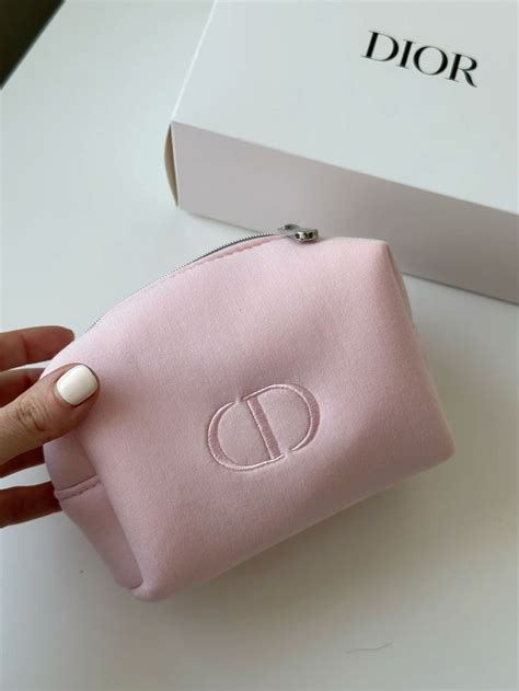 pink Dior makeup bag💘 в 2024 г | Макияж dior, Косметика, Косметичка