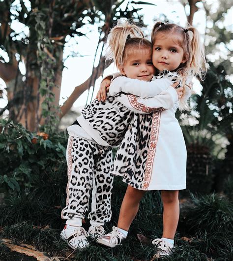 Pin by Carla :v on Fotitos! | Taytum and oakley, Tatum and oakley, Twin