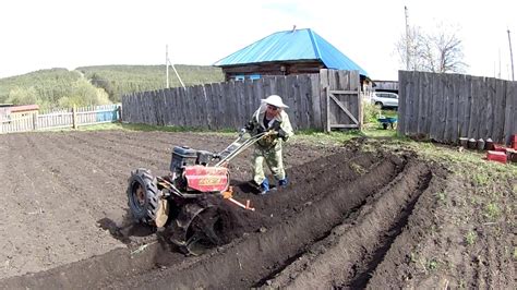 Вспашка Мотоблоком 🚜Каскад. Посадка картошки🥔. - YouTube