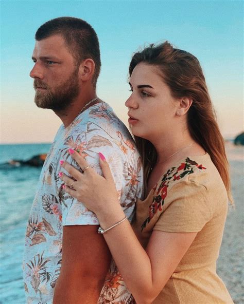 Идеи парной фотосессии на море 🌊 #любовь | Wrap watch, Fashion, Accessories