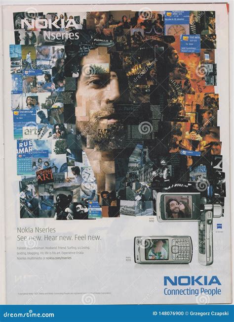 De Affiche Die De Telefoon Van Nokia Nseries N70 in Tijdschrift Die