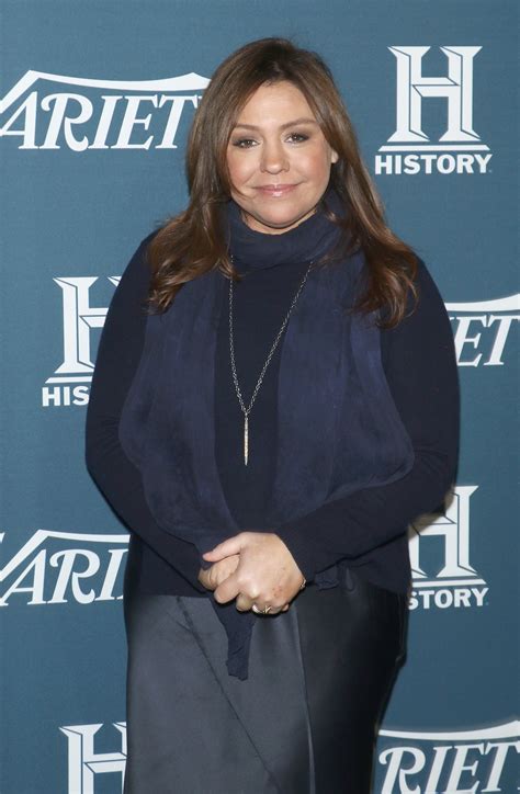 Rachael Ray’s Relatable ’30 Minute Meals’ Returns to the Food Network