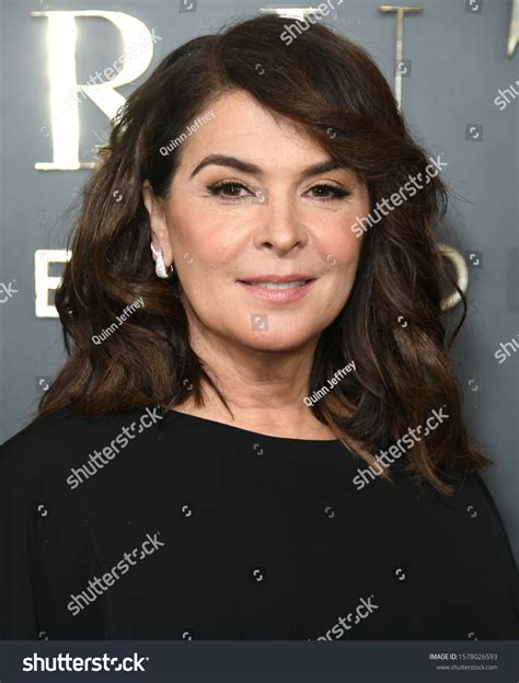 Annabella Sciorra Young