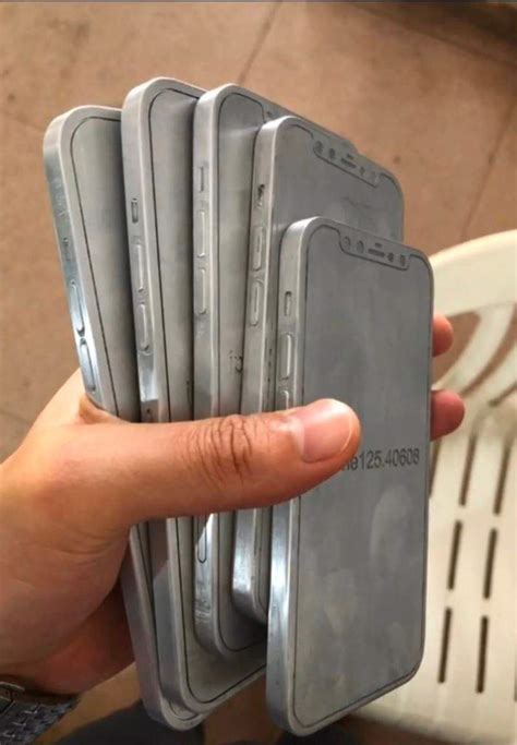 Фотографии моделей iPhone 12 и iPhone 12 Pro | National Geek Community ...