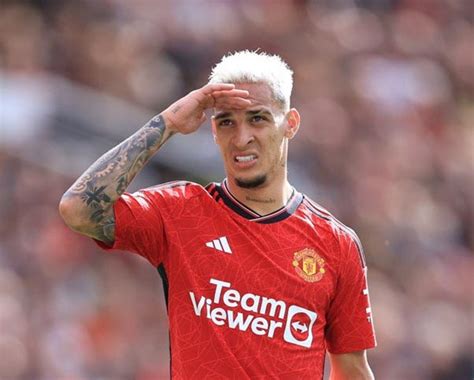 Man Utd star Antony’s girlfriend Rosilene Silva seen leaving home with ...