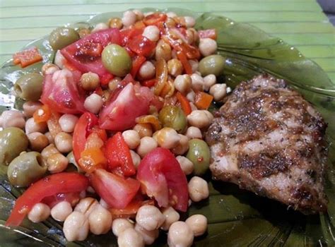 Пилешко месо с бърза и вкусна гарнитура