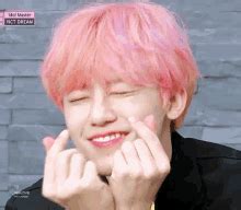 blackpink member rose kpop finger heart gif  kpop gifdbcom