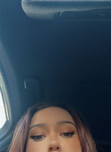 Macaiyla on Twitter: "I thought I looked good https://t.co/lx6xW71J4O