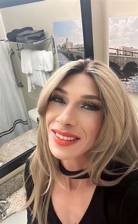 (+1) 305-747-8182 | ⭐️CD Kantelly 🔥 | Hispanic / Latin Transsexual