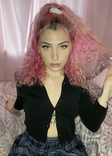 Hope everybody had an awesome new year 🖤🤩 here’s to 2021 being an