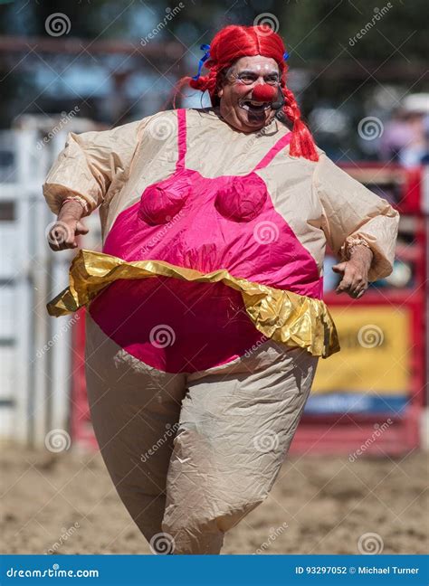 salary of a rodeo clown 3