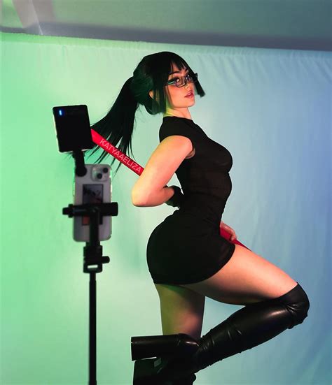 𝙆𝙖𝙩𝙮𝙖 𝙀𝙡𝙞𝙯𝙖♡ | 𝑀𝒜𝒦𝐼🖤🫶🏼 (sort of) • Who else from jjk do u wanna see? I