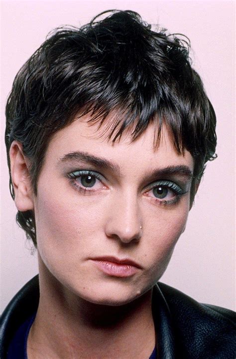 Sinead O Connor Com Cabelo - Sinead O’Connor: Photos of the Late Singer Through the Years | Sinéad o ...