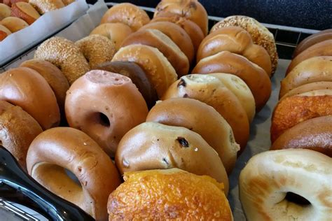 What Are The Types Of Bagels At Dunkin Donuts? - geteatin.com