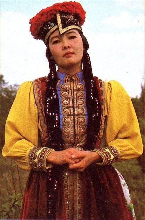 Between Dèjä ௵ vU | Traditional outfits, Women, Traditional dresses