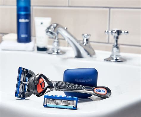 How to Shave Your Armpits | Gillette UK