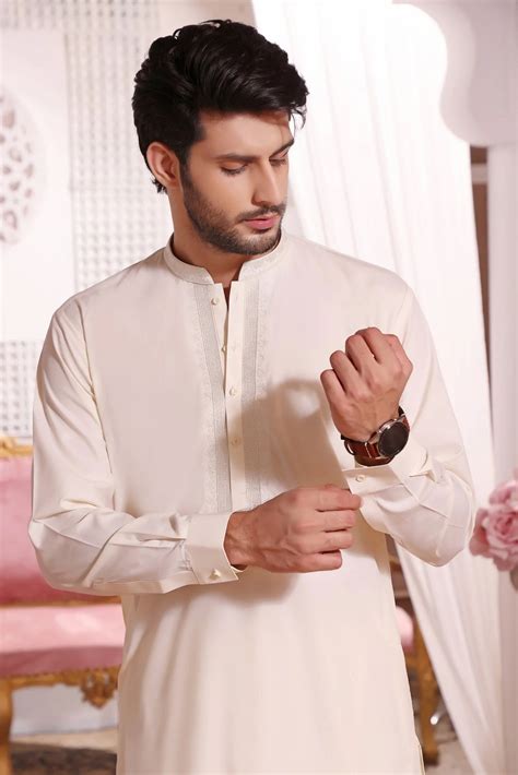 pakistani man dress