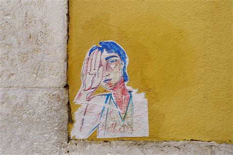 gott zum grusse foto bild hand mauer frau bilder auf fotocommunity