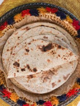 Fresh And Hot Soft Indian Roti Recipe | Desi~licious RD