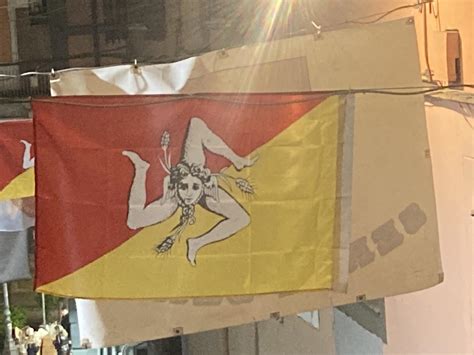 Hello I’m currently in Naples(Italy) and saw this flag. Maybe it