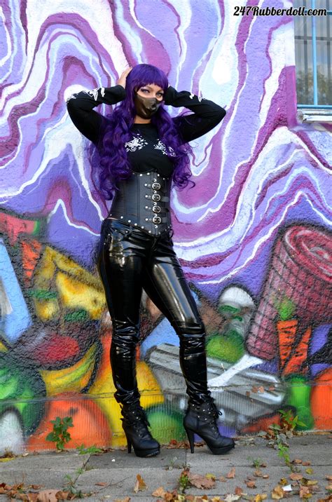 Rubber doll in a good selection of previews of her favorite sets inside