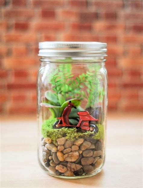 25 Easy Terrarium in a Jar Ideas to Make - DIY Crafts