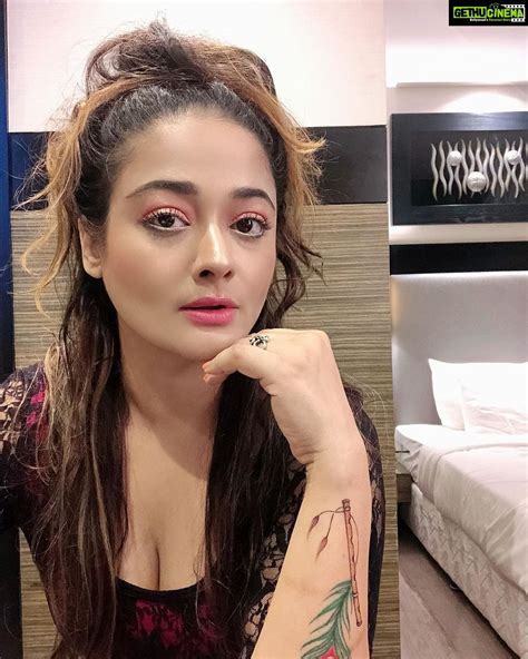 Actress Kiran Rathod HD Instagram Photos and Wallpapers October 2019 
