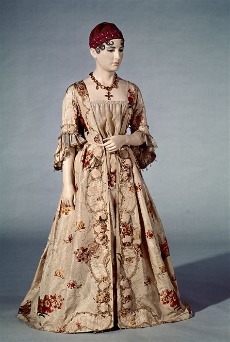 Elizabeth Monroe's Gown | Smithsonian Institution