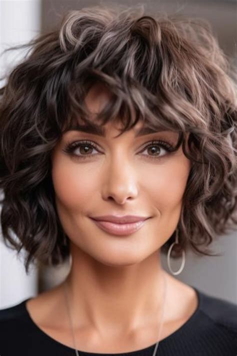 curly hairstyles  women     curly bob