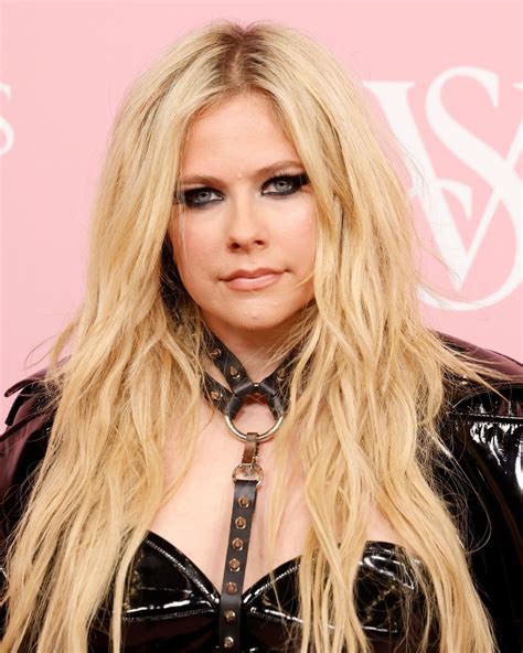 Avril Lavigne's Kids: The Secret Life You Won't Believe! Image 4