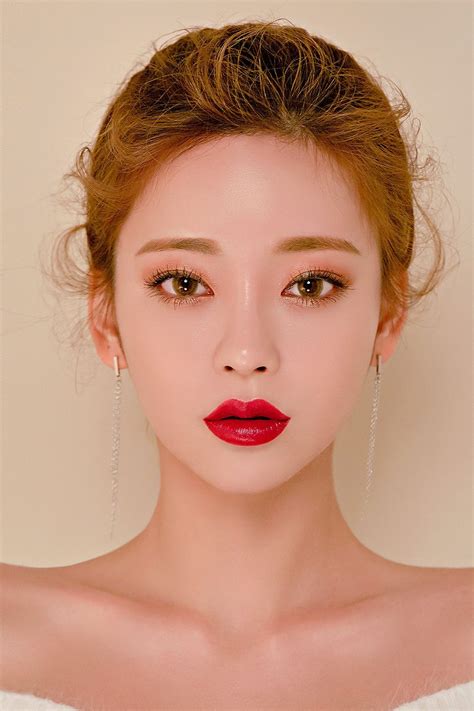 22+ Korean Makeup Trends 2019, Konsep Terpopuler!