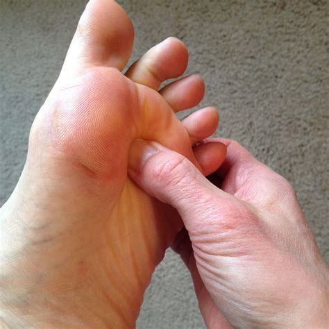 6 Exercises That Strengthen Your Feet | Foot exercises, Strengthen feet