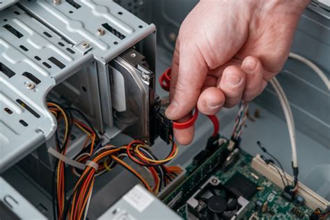 What Is the Difference between SATA and ATA (PATA) Hard Drives?