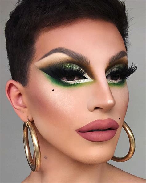 Drag Queen Eye Makeup