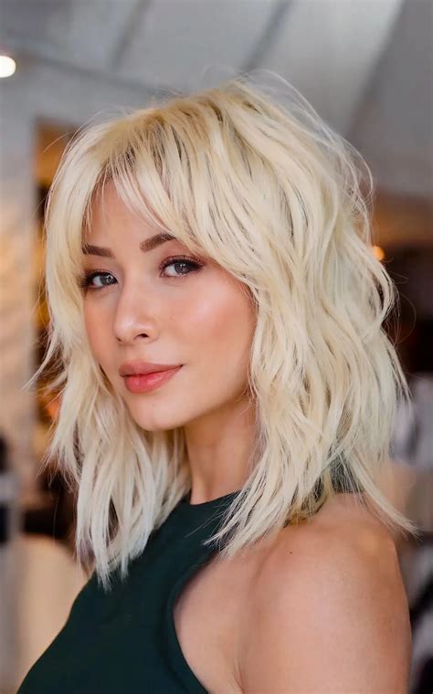 47 Low-Maintenance Shaggy Haircuts with Bangs for Busy & Trendy Women