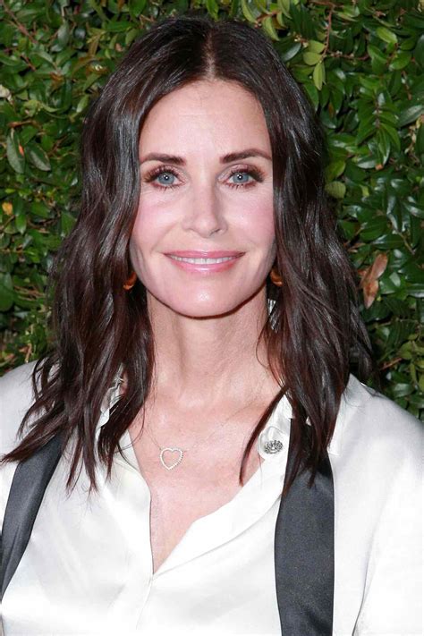 28 of Courteney Cox's Best Beauty Looks, From "Friends" And Beyond