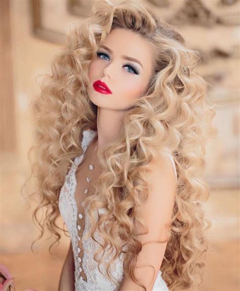 Pin by Mária Vargáné Balázs on Long hair | Long blonde hair, Long hair ...