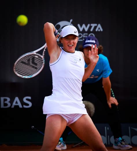 Iga Swiatek ass : r/IgaSwiatek