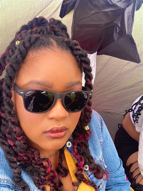 Outherevibing Onlyfans