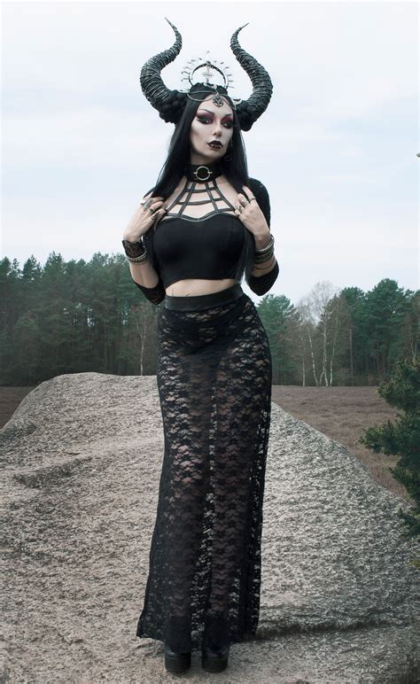 Maxi lace skirt – Artofit