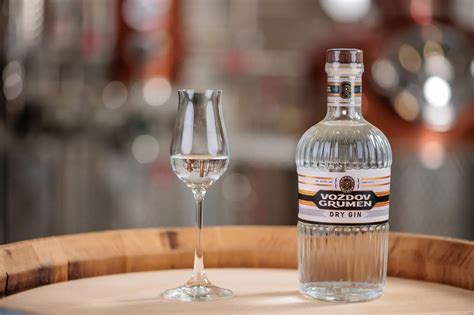 Dry Gin, premium - Naslovna