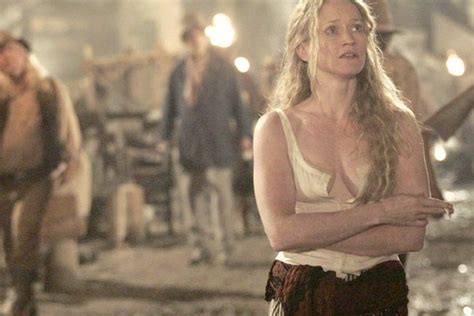 6 Mind-Blowing Facts About Paula Malcomson's Lavish Lifestyle
