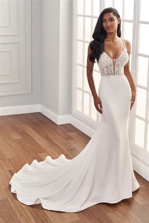 Simply Stunning Wedding Gowns
