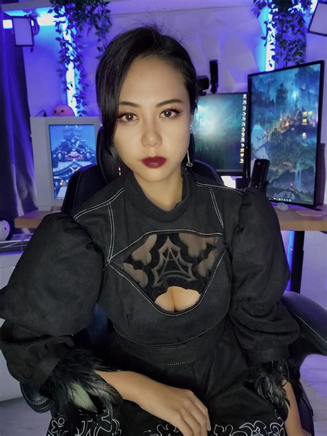 Katnparadise : r/twitchasians