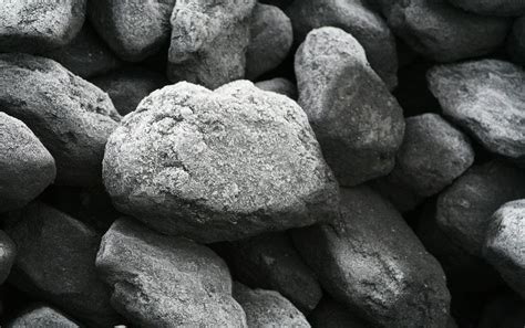 Coal Will Walk A Ledge in 2017 - Scientific American