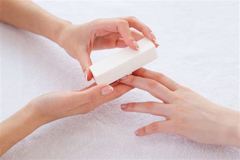 how to remove nail glue from nails 2