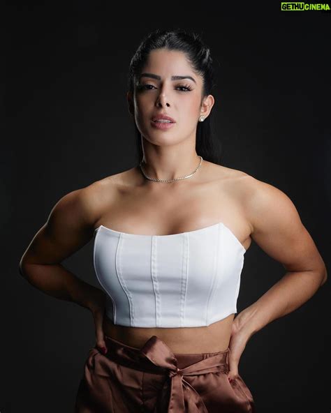 Valentina Feroz Wiki, Biography, Age, Gallery, Spouse and more