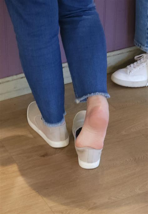 Risky Public Feet Content